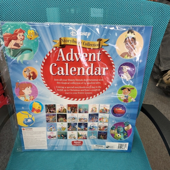 NEW Disney Storybook Collection Advent Calendar Festive Countdown With 24 Books - Picture 2 of 7